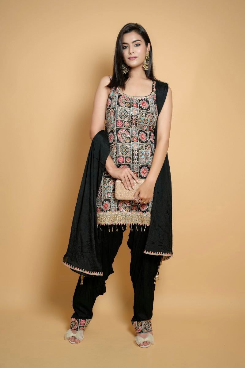 Black Elegant Mirror and Jarkan Work Suit - Mayrake.in