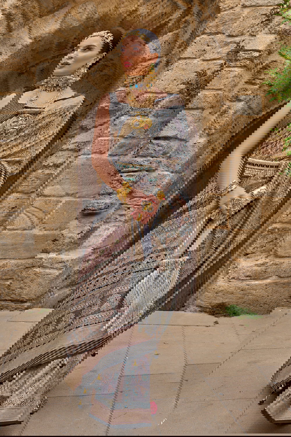 Grey Raw Silk Saree with Floral Motifs - Mayrake.in