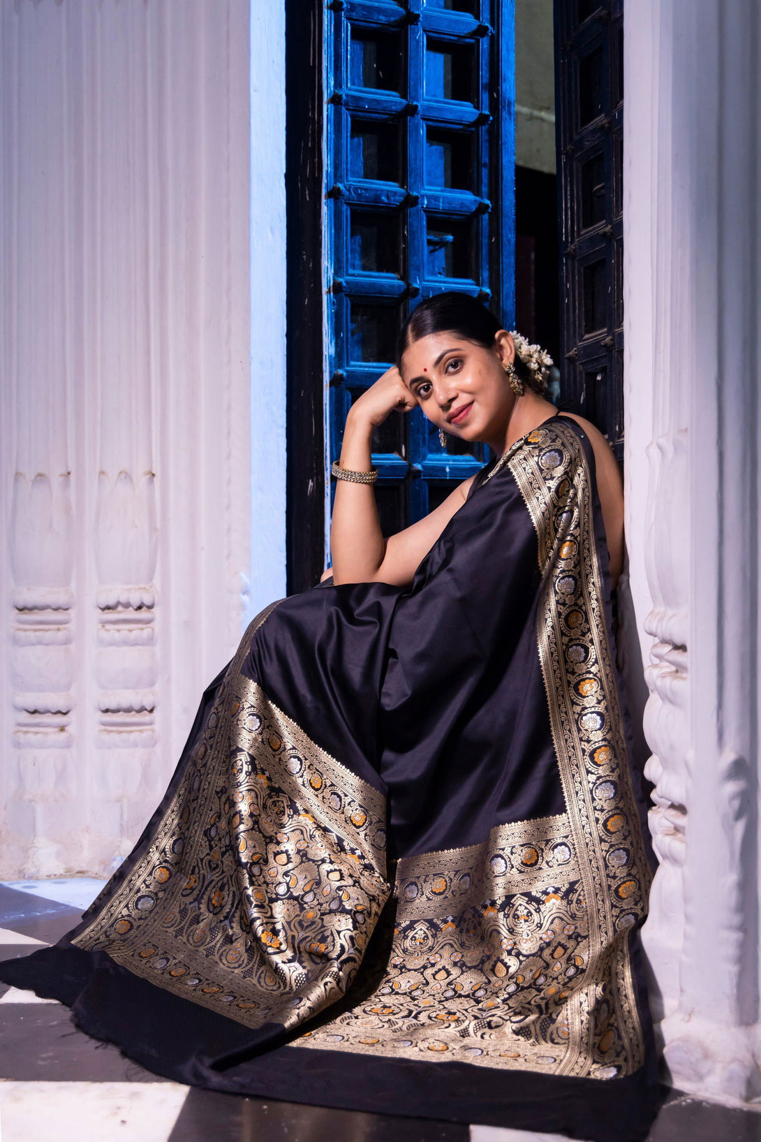 Handloom Black Mashru Satin Silk Banarasi saree - Mayrake.in
