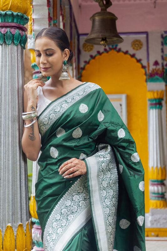 Handloom Dark Green Pure Katan Silk Banarasi Saree - Mayrake.in