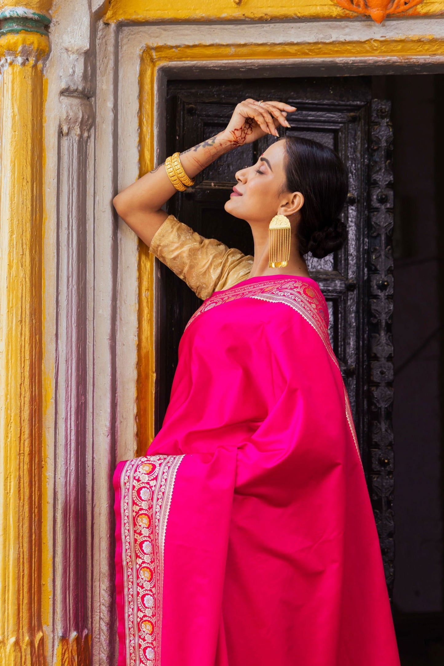 Handloom Fuchsia Pink Mashru Satin Silk Banarasi Saree - Mayrake.in