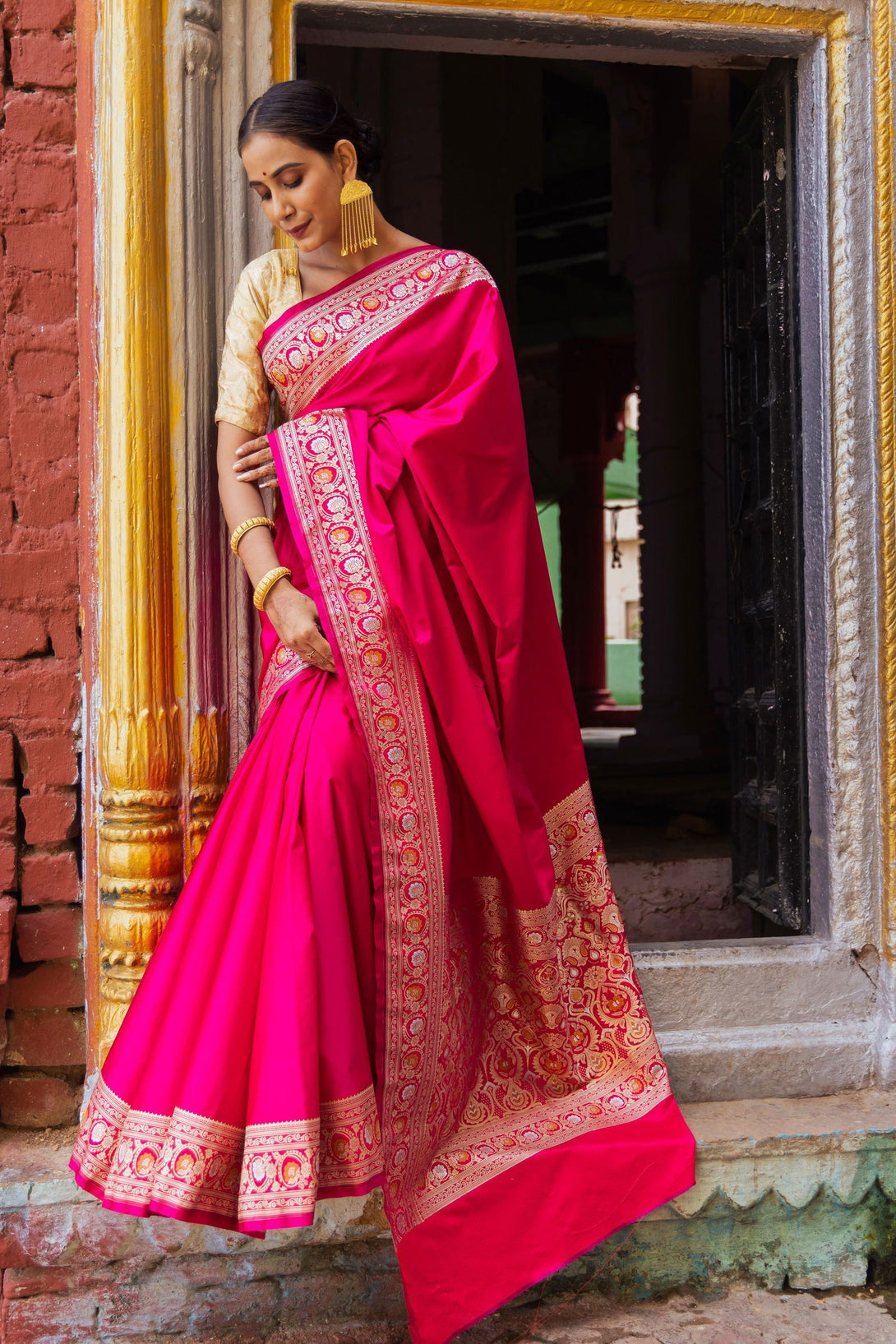 Handloom Fuchsia Pink Mashru Satin Silk Banarasi Saree - Mayrake.in