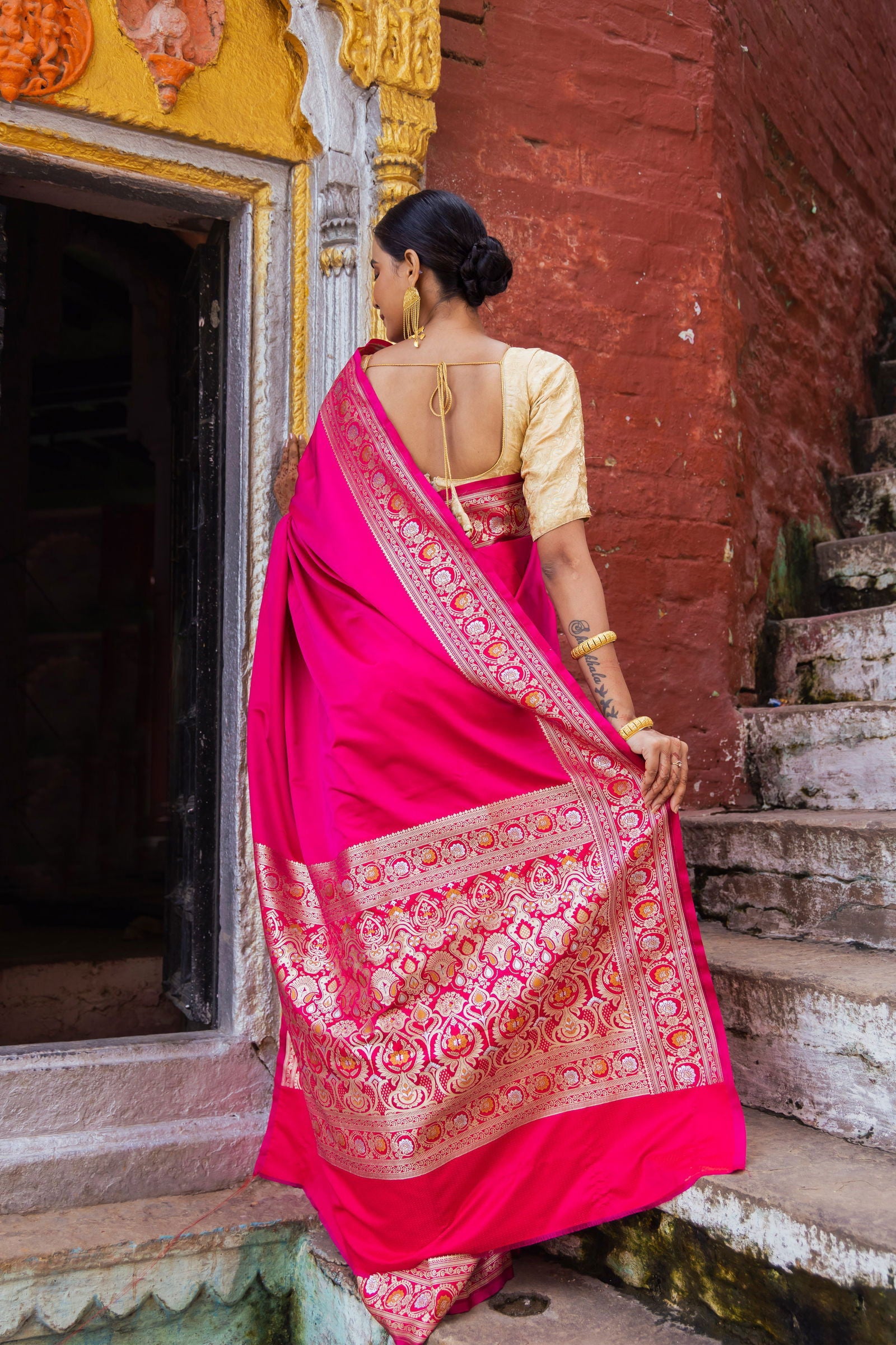 Handloom Fuchsia Pink Mashru Satin Silk Banarasi Saree - Mayrake.in