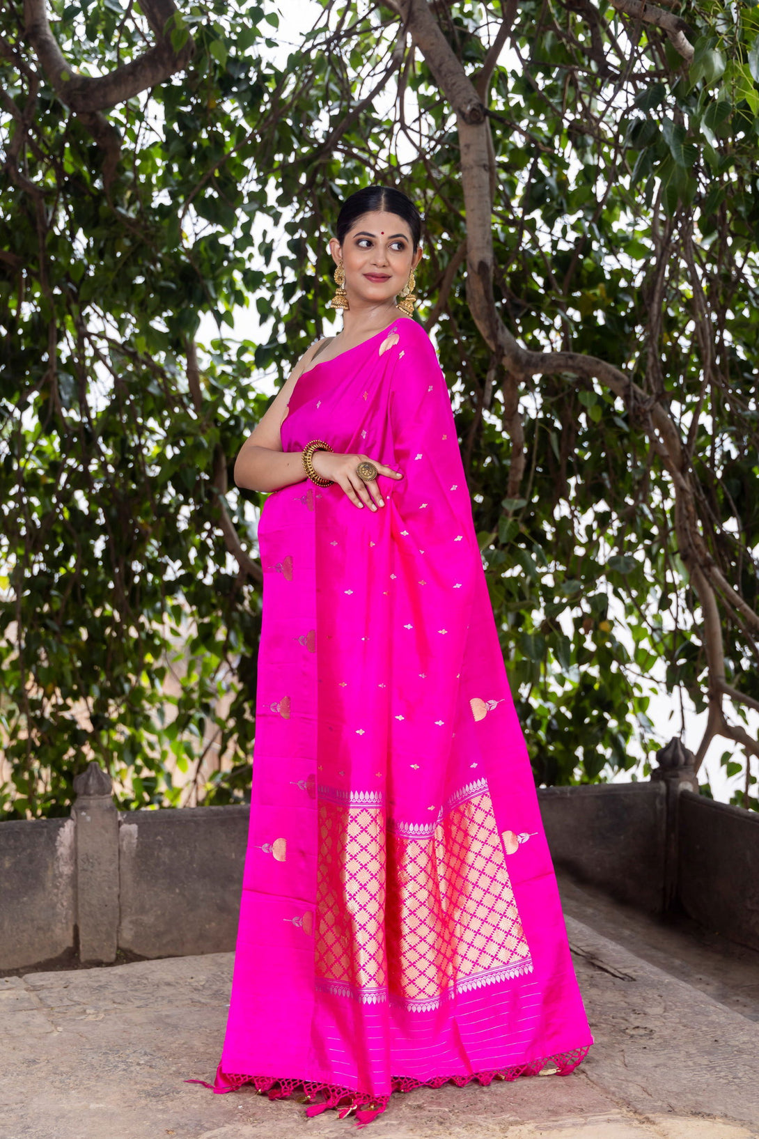 Handloom Hot Pink Pure Katan Silk Banarasi Saree - Mayrake.in
