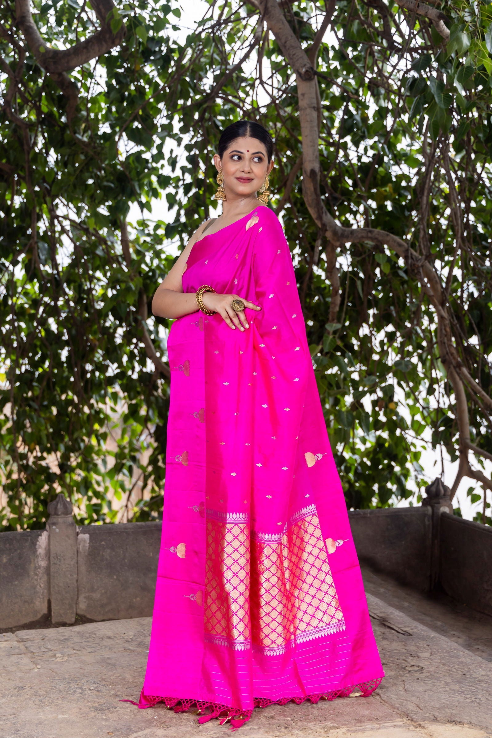 Handloom Hot Pink Pure Katan Silk Banarasi Saree - Mayrake.in