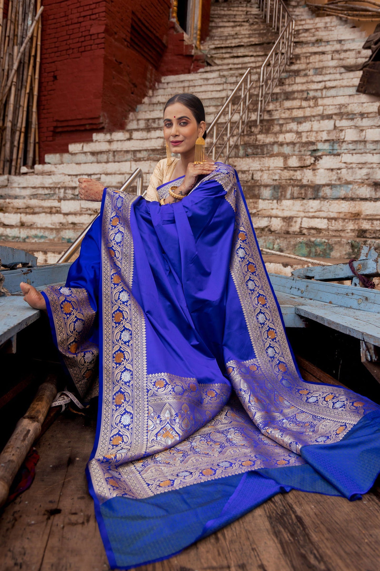Handloom Navy Blue Mashru Satin Silk Banarasi saree - Mayrake.in