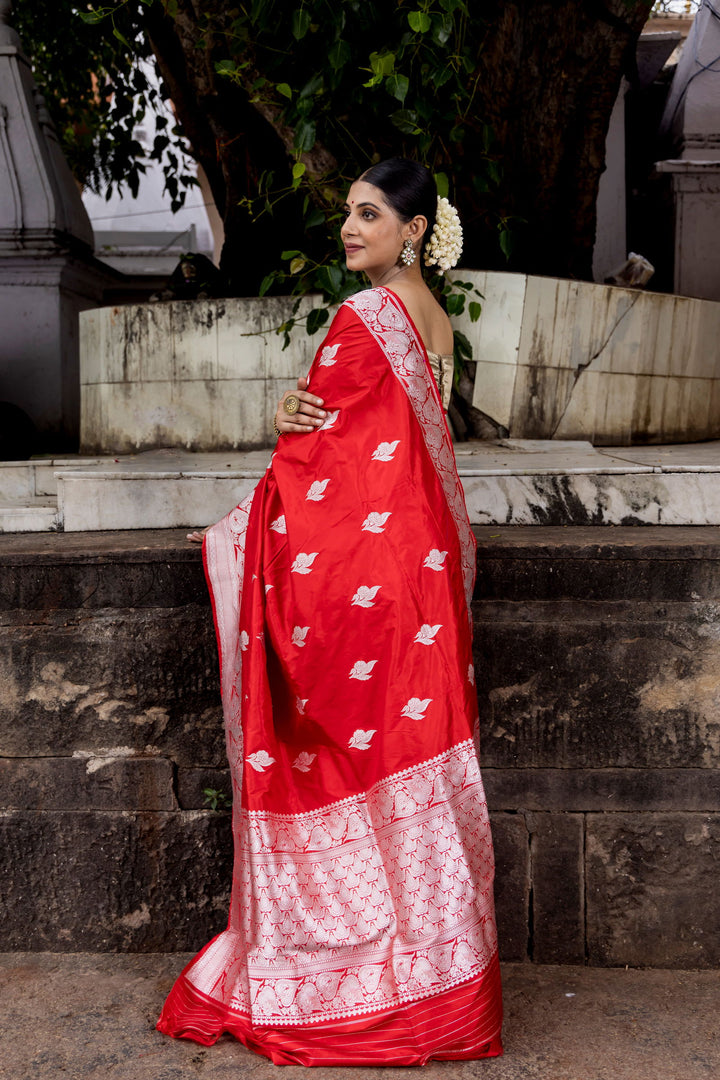 Handloom  Red  Pure Katan  Silk Banarsi Saree - Mayrake