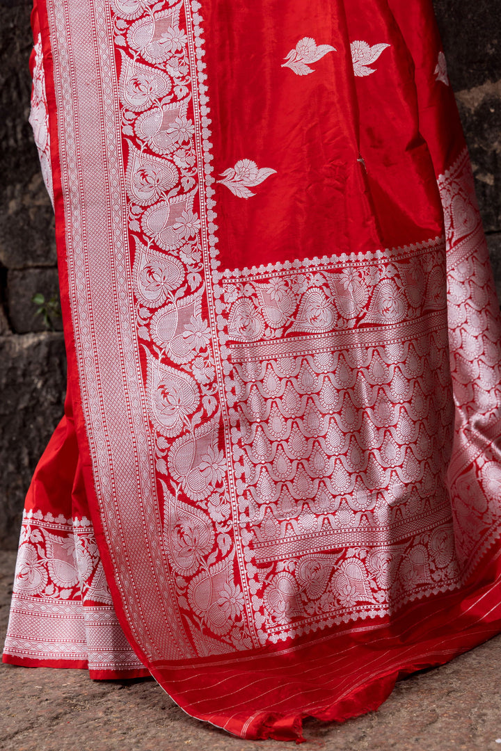 Handloom  Red  Pure Katan  Silk Banarsi Saree - Mayrake