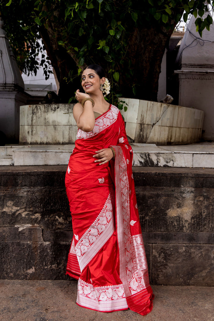 Handloom  Red  Pure Katan  Silk Banarsi Saree - Mayrake