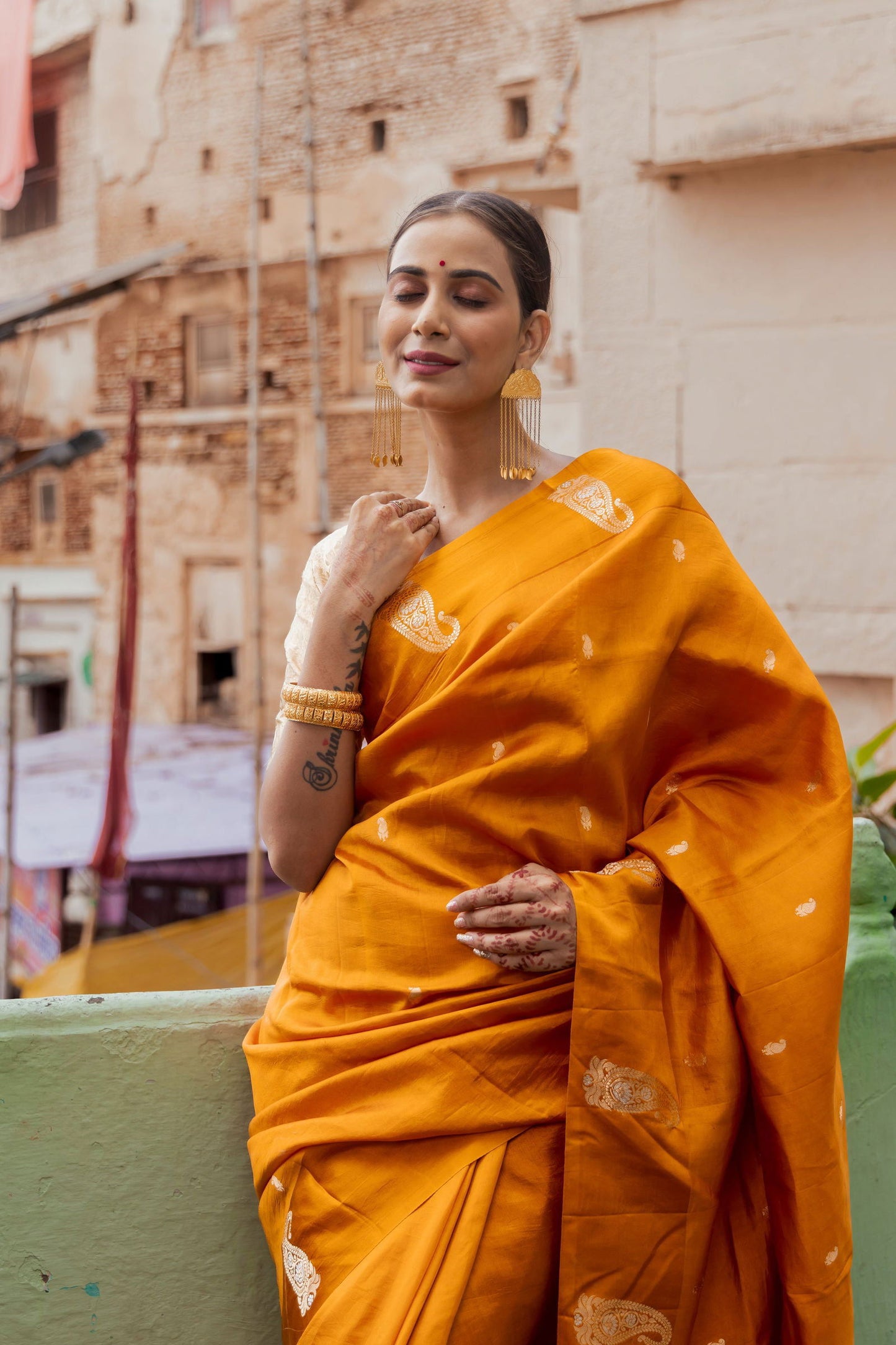 Handloom Saffron Yellow Pure Katan Silk  Banarasi Saree - Mayrake.in