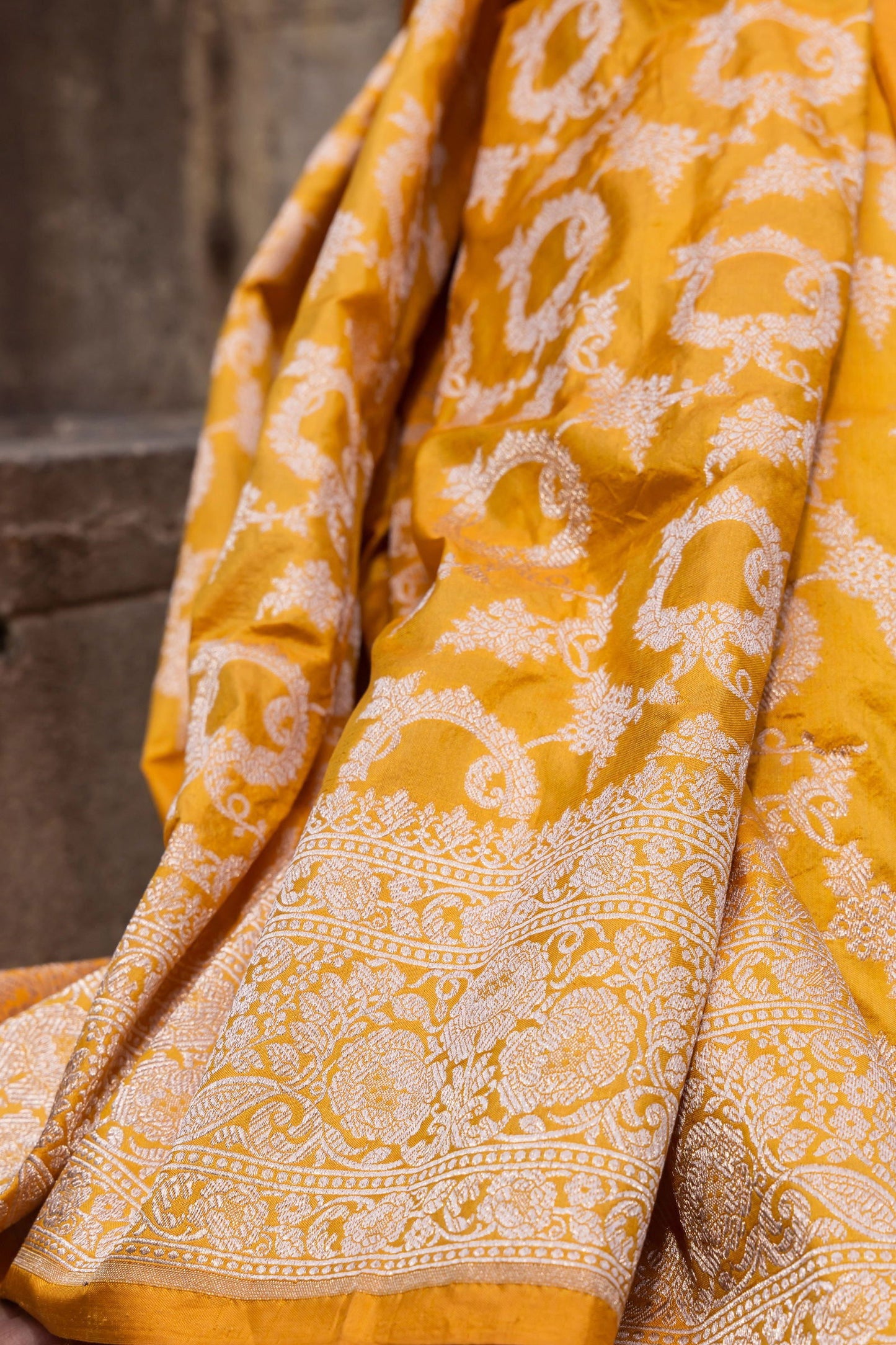 Handloom Yellow Pure Katan Silk Banarasi Saree - Mayrake.in