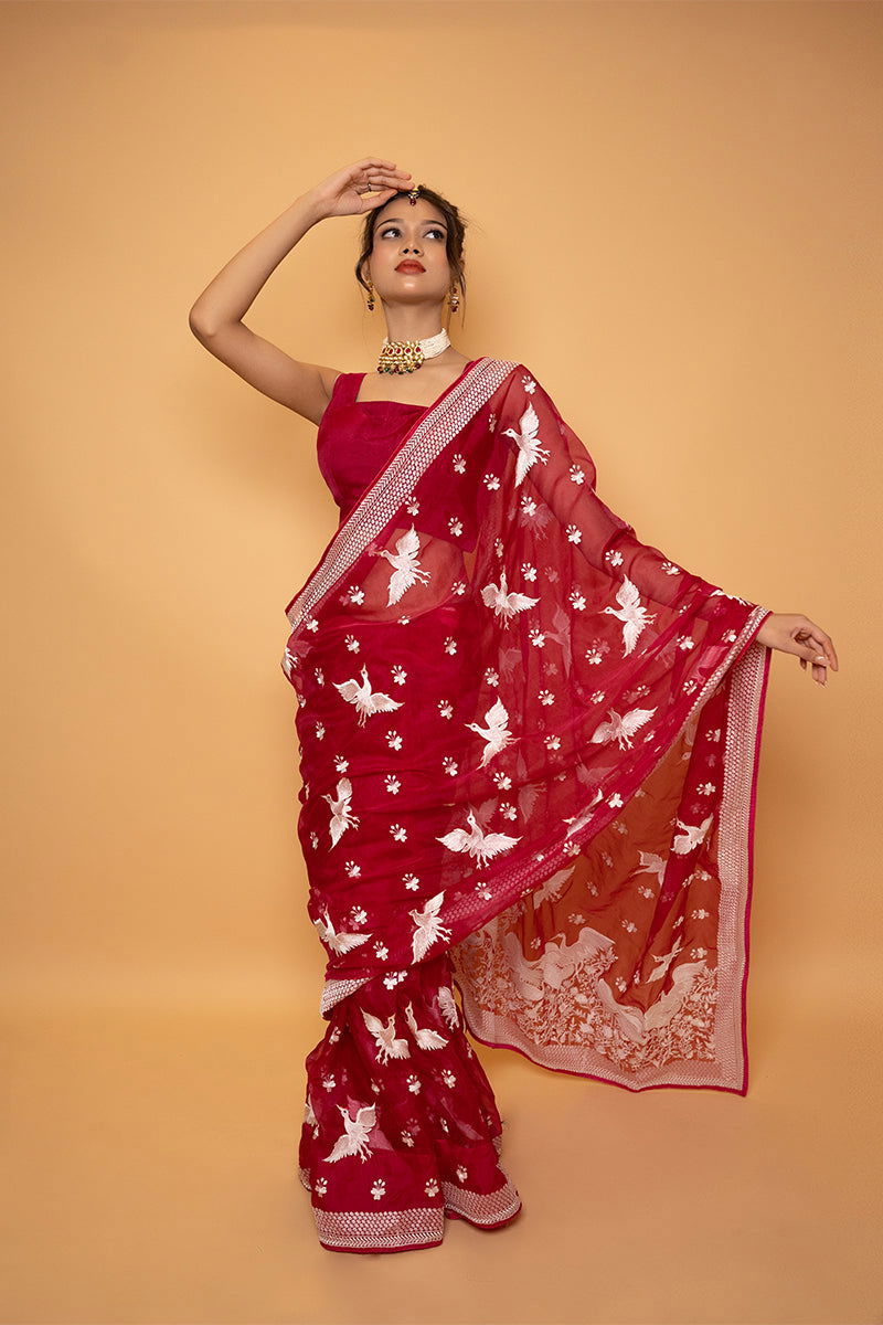 Magenta Organza Saree With Embroidered Thread Work - Mayrake.in