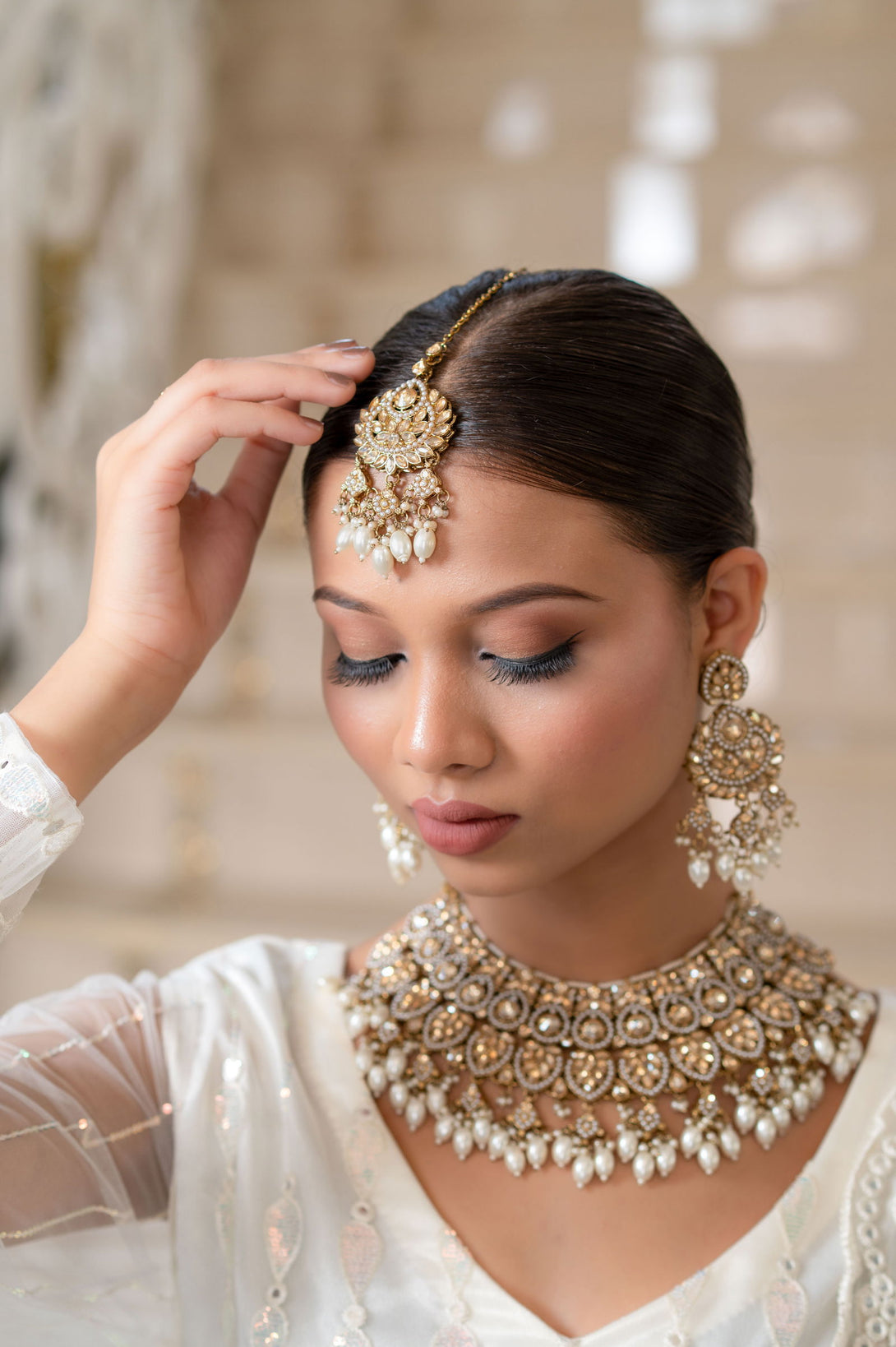 Pearl And Zircon Choker Set With Maang Tikka - Mayrake.in